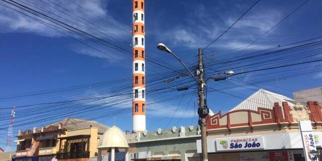 Comércio Tupanciretanense representado em uma ala