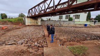 Obra no Viaduto do Fenner busca solução definitiva para o local