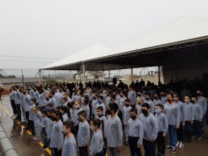 Escola cívico-militar está com as aulas presenciais suspensas devido a casos de covid entre os alunos