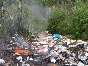 Incêndio em depósito de lixo irregular é atendido pelos Bombeiros Voluntários em Tupanciretã