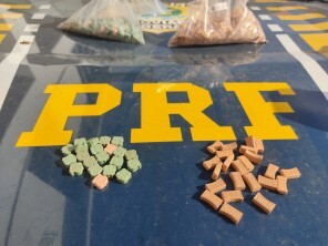 PRF prende traficantes transportando mais de dois mil comprimidos de ecstasy em Santa Maria