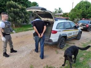 Polícia Civil e Brigada Militar de Formigueiro prendem indivíduo por descumprimento de medida protetiva e ameaça