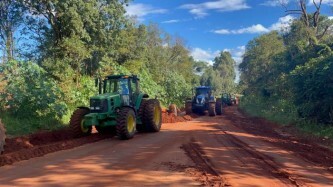 Produtores Rurais se unem para patrolamento de estrada 