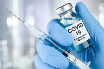 Iniciou nesta sexta, 20, a imunização contra a Covid-19 na Sala de Vacina do Posto do Centro 