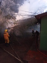 UBVT combate incêndio no bairro Medeiros, em Tupanciretã