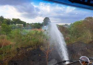 Bombeiros Voluntários de Tupanciretã combatem incêndio em mata 