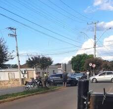 Carro colide em moto, no fim de tarde, em Tupanciretã