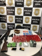 PC apreende armas de fogo e munições no Toropi, em busca e apreensão criminal