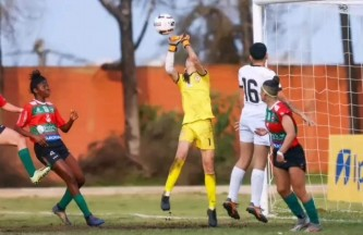 Goleira tupanciretanense celebra classificação no Gauchão Feminino