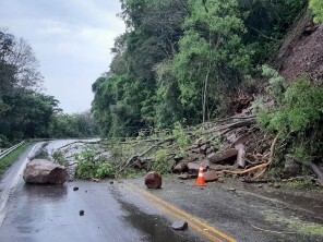 DNIT bloqueia totalmente o trânsito na BR-158/RS entre Santa Maria e Itaara