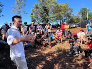 Deputado Estadual visita novo acampamento do MST em Tupanciretã
