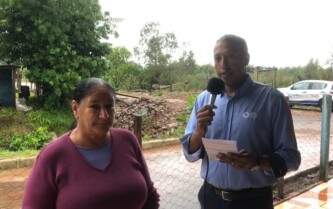 Moradora do bairro Marcial Gonçalves Terra relata desespero com a elevação da água