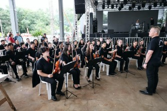 Banda Municipal e Orquestra Ameart realiza apresentação na XV EXPOQUINZE